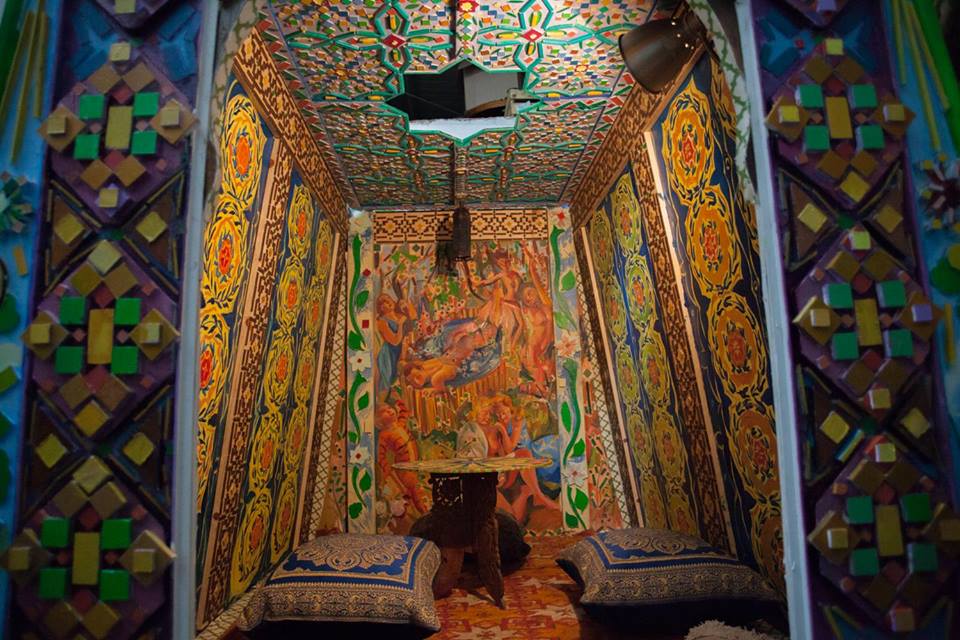 Photograph of installation by Rachid Bouhamidi