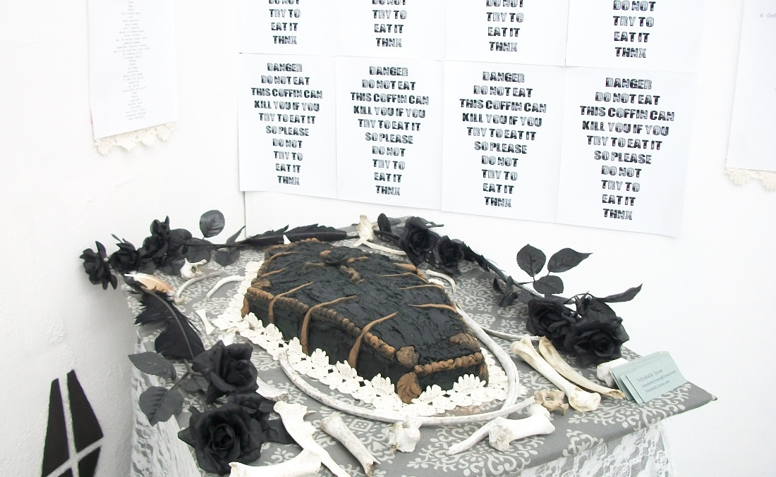 Mirabelle Jones Let Them Eat Cake